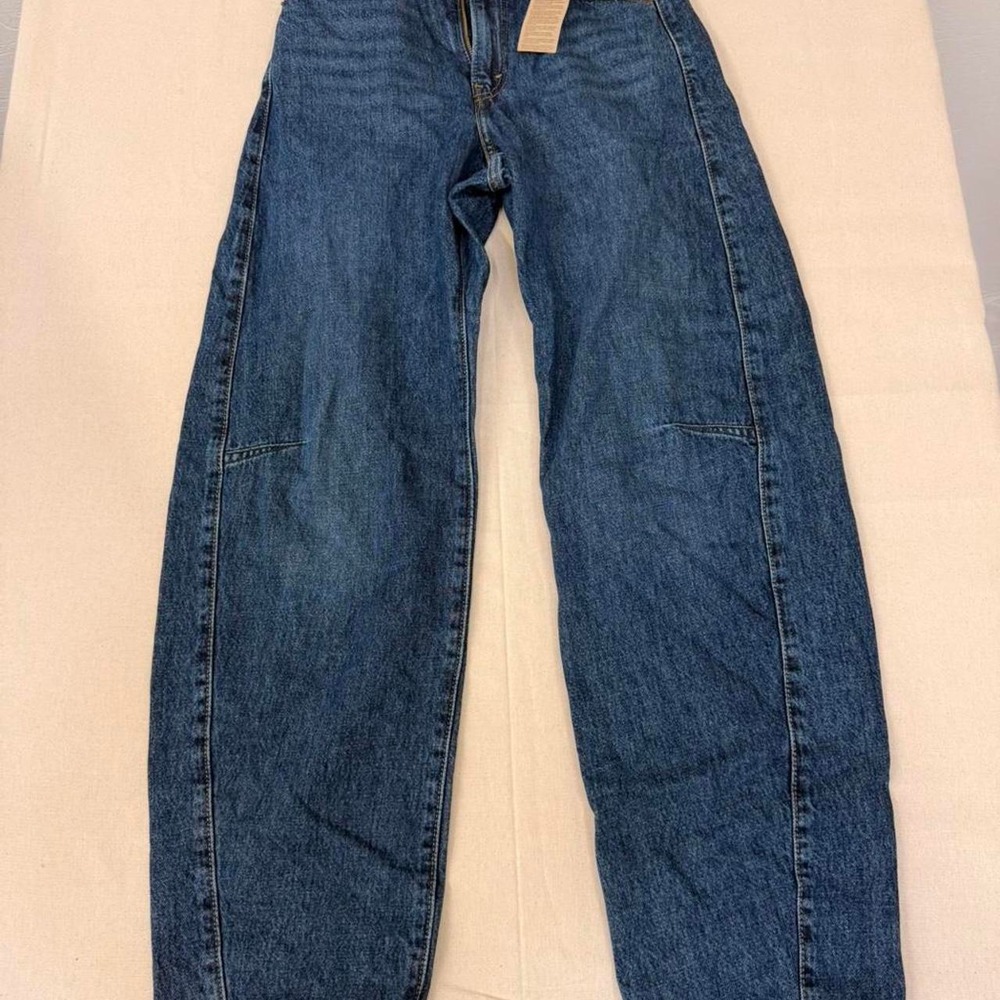 Levi's wide leg baggy jeans